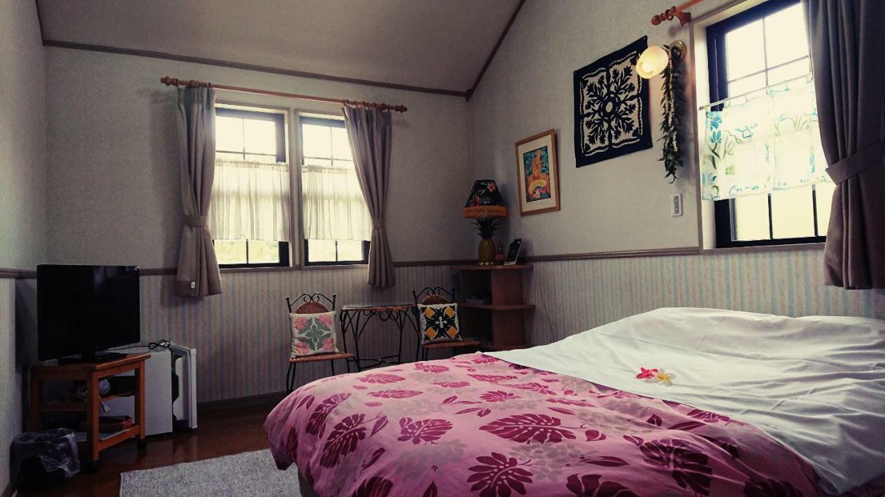 ペンションカパルア軽井沢 Hotel Karuizawa Bagian luar foto